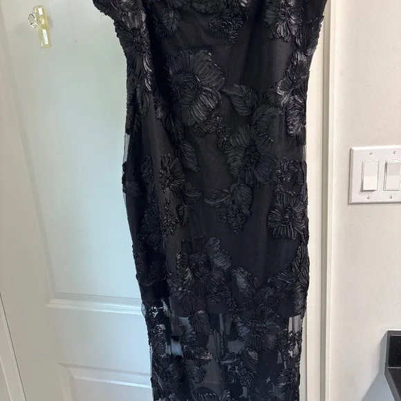 Dress - Picture 2 of 4